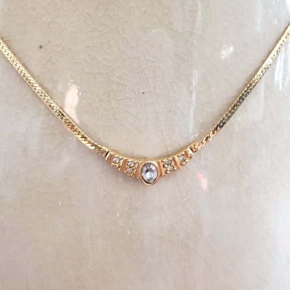 Avon Jewelry - Vintage Avon Necklace 18"